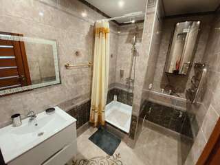 Апартаменты Apartment on Pestraka 12 Гродно Апартаменты-16